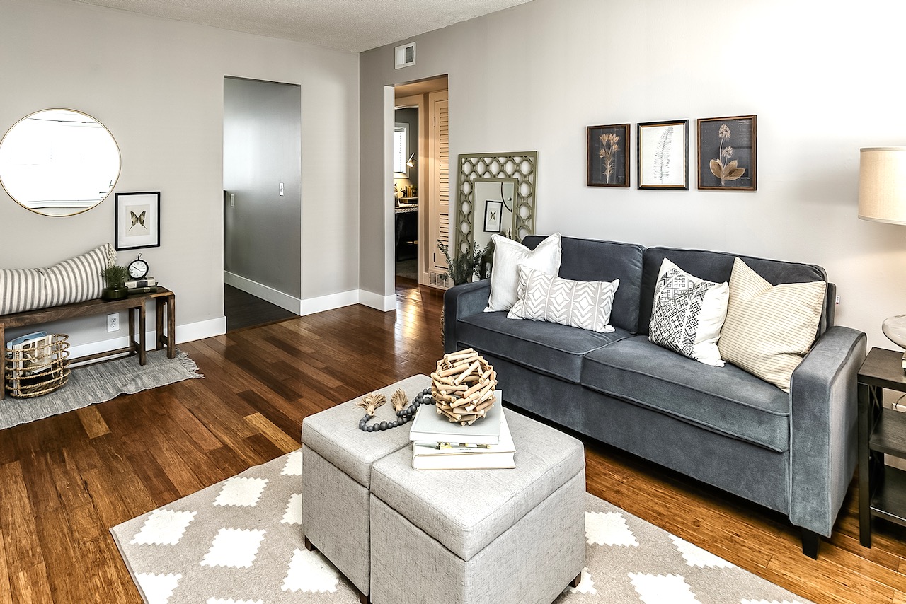 3070 Mason Street - 1
